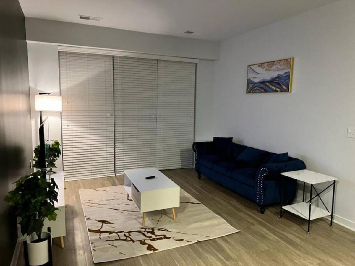 Private Bedroom Fountain Square - Shared อินเดียนาโพลิส ภายนอก รูปภาพ